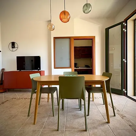 La Casa Di Leda Lägenhet *